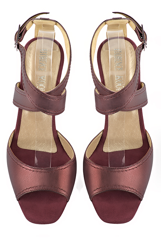 Burgundy red women's open back sandals, with crossed straps. Square toe. High kitten heels. Top view - Florence KOOIJMAN